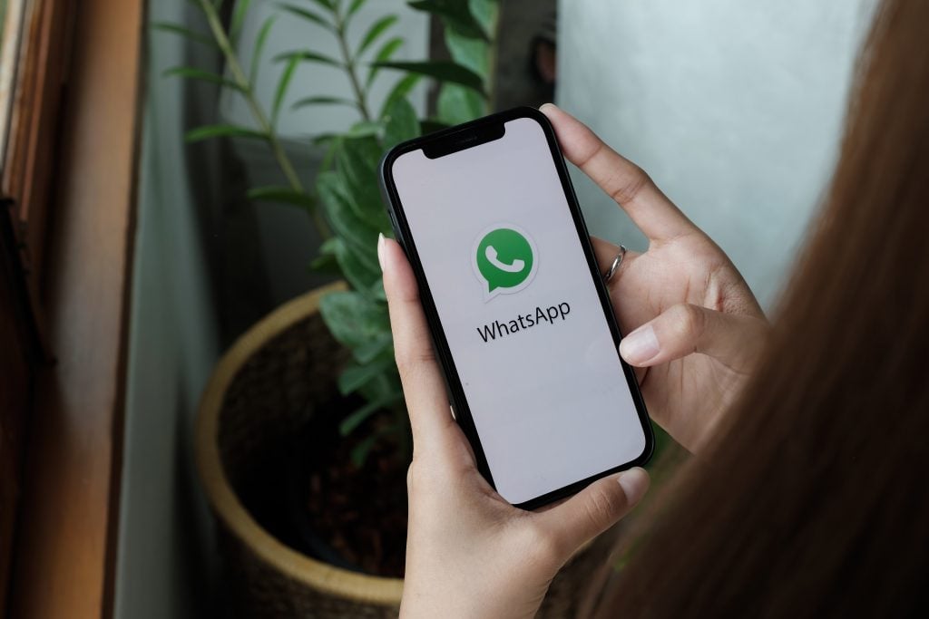 how-to-add-music-to-whatsapp-status-best-apps-handcraft-cool