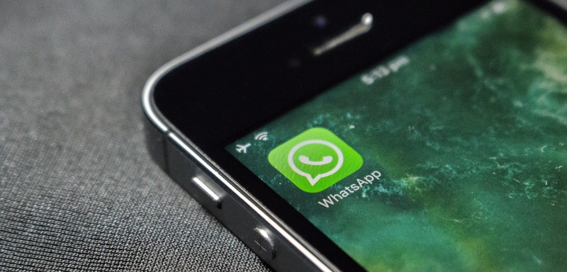 With these apps you can see messages other people deleted on WhatsApp! 